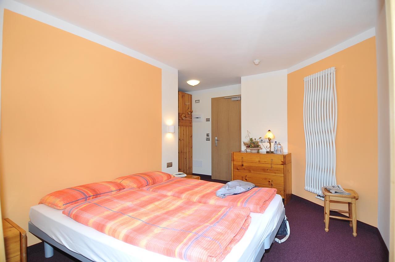 Hotel Croce Bianca 3*