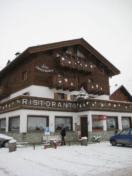 Hotel Croce Bianca 3*