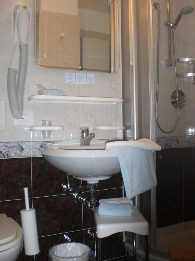 Hotel Croce Bianca 3*