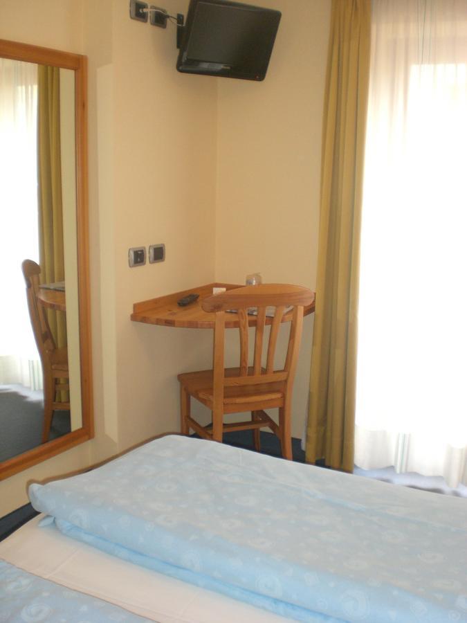Hotel Croce Bianca 3*